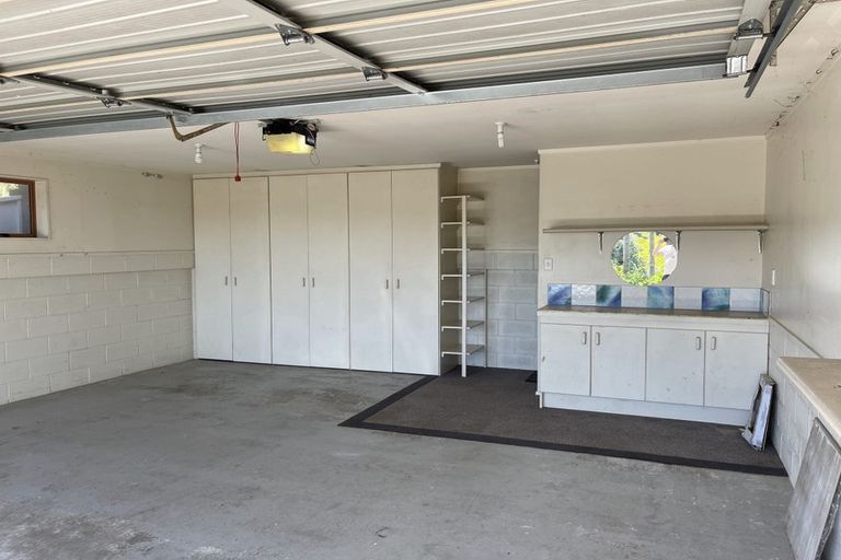 Photo of property in 45 Tenbless Court, Unsworth Heights, Auckland, 0632