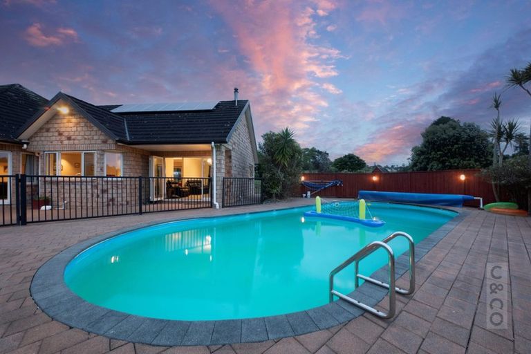 Photo of property in 17 Deacon Road, Riverhead, Kumeu, 0892