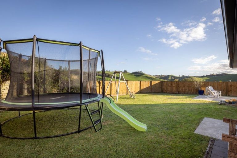 Photo of property in 244 Ballintoy Park Drive, Welcome Bay, Tauranga, 3175