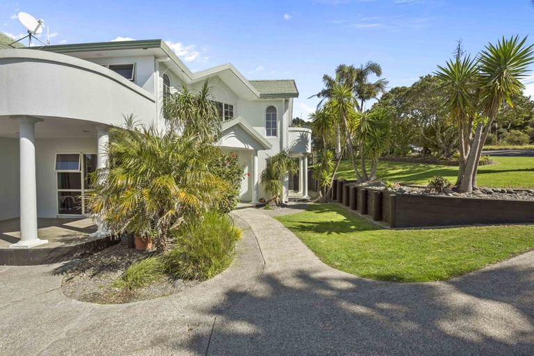 Photo of property in 1159 Whangaparaoa Road, Gulf Harbour, Whangaparaoa, 0930
