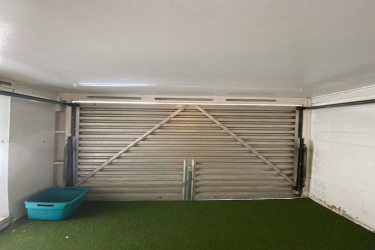 Photo of property in 21f7 Collins Avenue, Tawa, Wellington, 5028