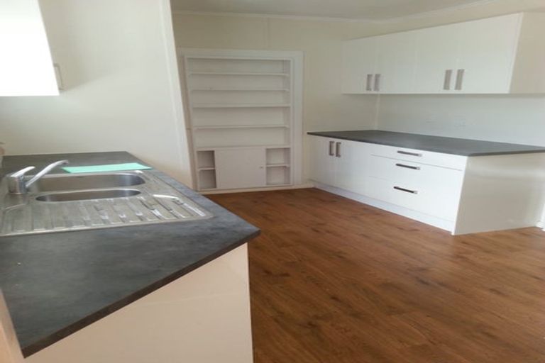 Photo of property in 34 Allington Road, Karori, Wellington, 6012