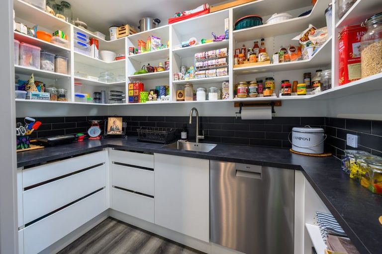 Photo of property in 30b Redwood Crescent, Hurdon, New Plymouth, 4310