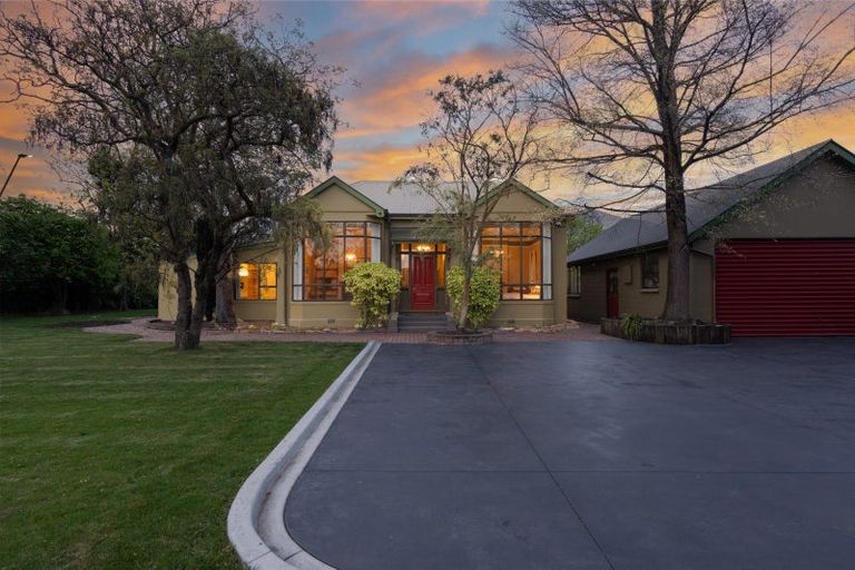 Photo of property in 111 Mays Road, St Albans, Christchurch, 8052