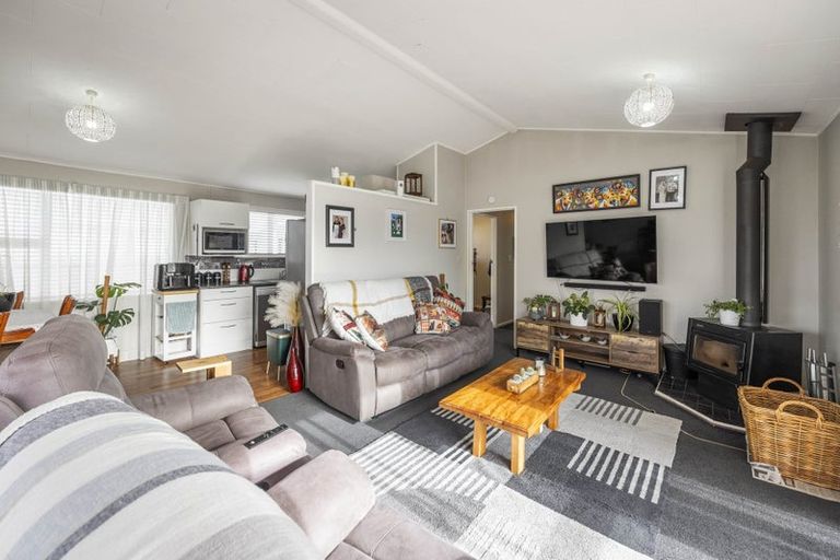 Photo of property in 34 Kamahi Avenue, Hawera, 4610