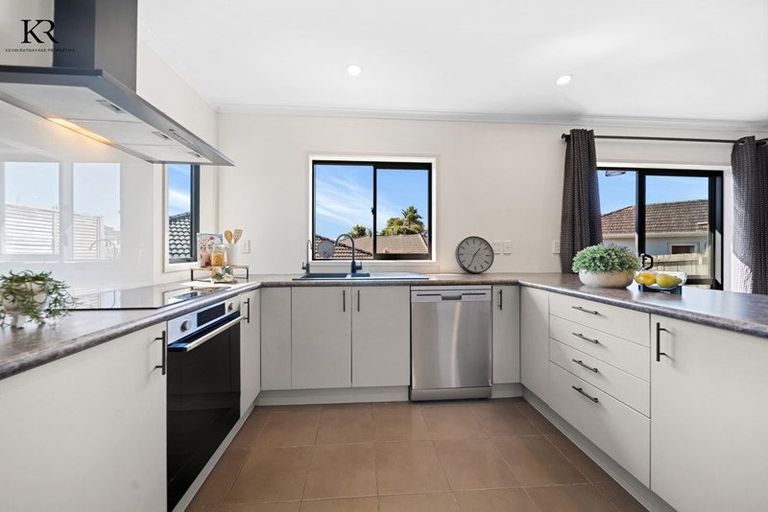 Photo of property in 77a Isabella Drive, Pukekohe, 2120