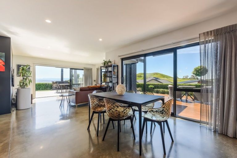 Photo of property in 17 Huntaway Close, Stoke, Nelson, 7011