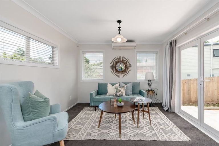 Photo of property in 44 Tahi Terrace, Glen Eden, Auckland, 0602