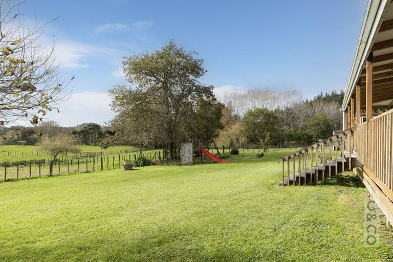 Photo of property in 293 Ararimu Valley Road, Helensville, Waimauku, 0882