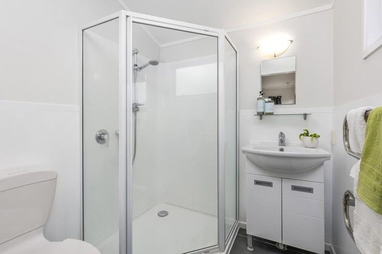 Photo of property in 5 Rakino Avenue, Manly, Whangaparaoa, 0930