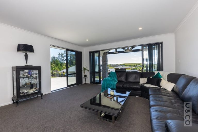 Photo of property in 104 Solan Drive, Waimauku, 0812
