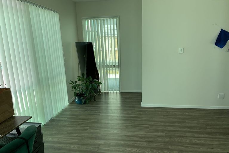 Photo of property in 4a Sherwood Avenue, Te Atatu South, Auckland, 0610