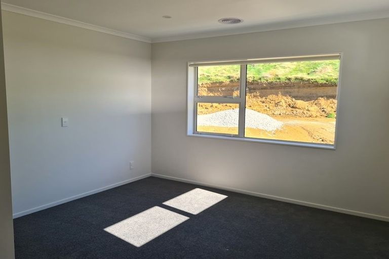 Photo of property in 11 Stockport Grove, Churton Park, Wellington, 6037