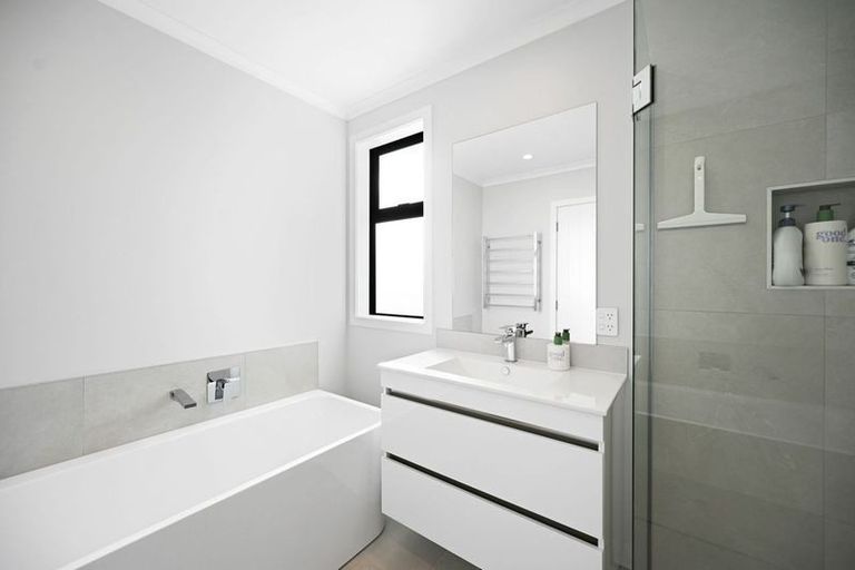 Photo of property in 2/59 Montgomery Crescent, Bader, Hamilton, 3206