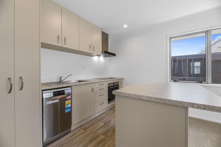 Photo of property in 14 Lance Way, Papamoa, 3118