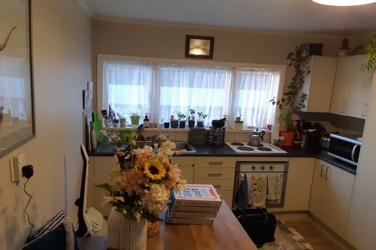 Photo of property in 177 Edmonton Road, Te Atatu South, Auckland, 0610