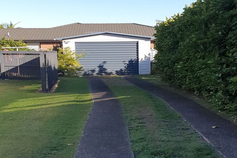 Photo of property in 82 Sandspit Road, Waiuku, 2123
