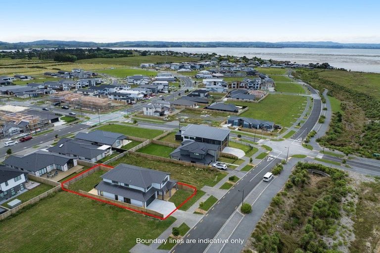 Photo of property in 75 Mutetai Road, Clarks Beach, 2122