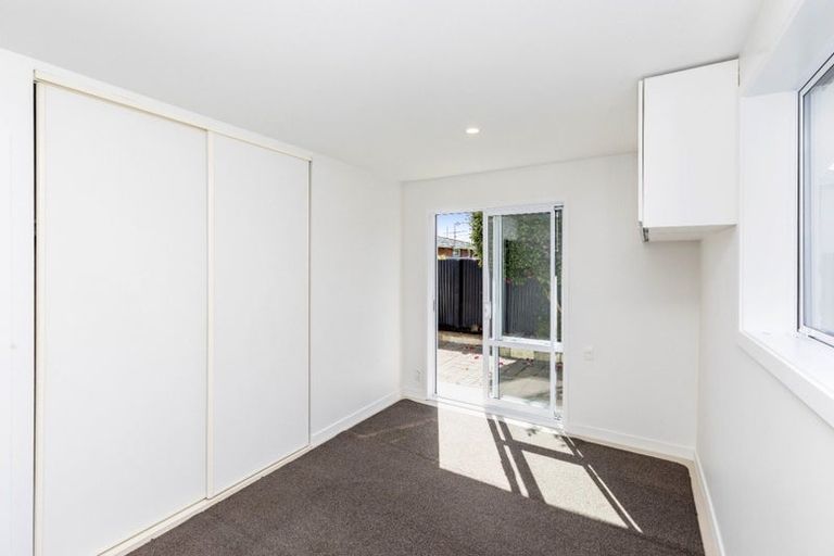 Photo of property in 330 Yaldhurst Road, Russley, Christchurch, 8042