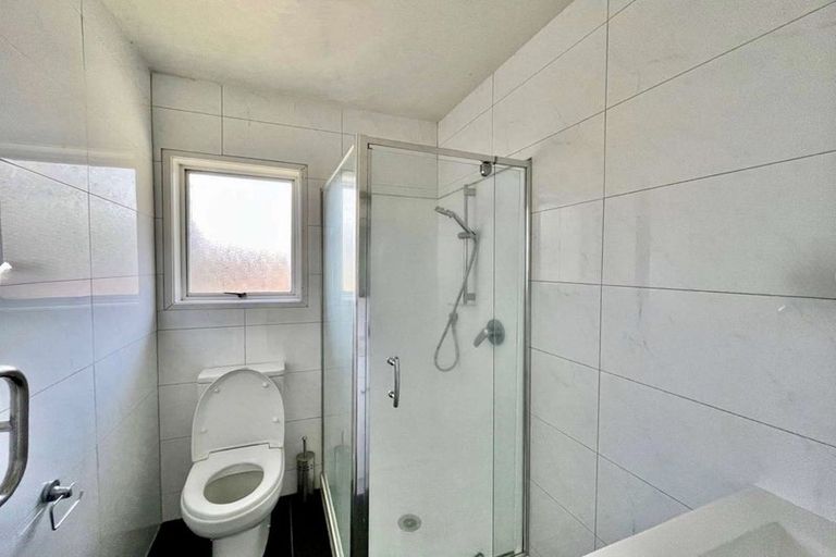 Photo of property in 45 Stapleford Crescent, Browns Bay, Auckland, 0630