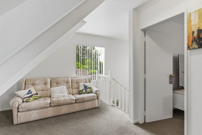 Photo of property in 11 Oakwood Grove, Paraparaumu Beach, Paraparaumu, 5032