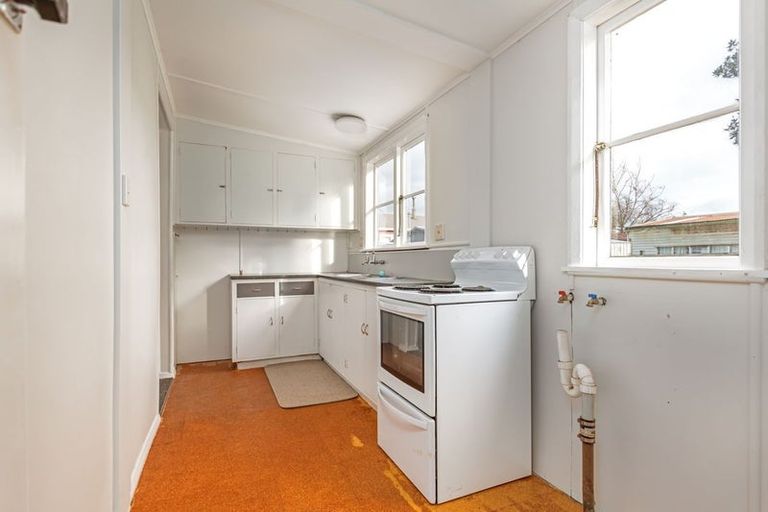 Photo of property in 24 Nuku Street, Tangimoana, 4822