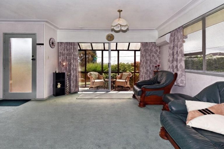 Photo of property in 3/2 Routley Drive, Glen Eden, Auckland, 0602