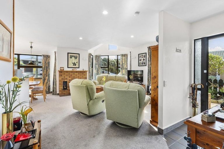 Photo of property in 4-u1 Richard Street, Titahi Bay, Porirua, 5022