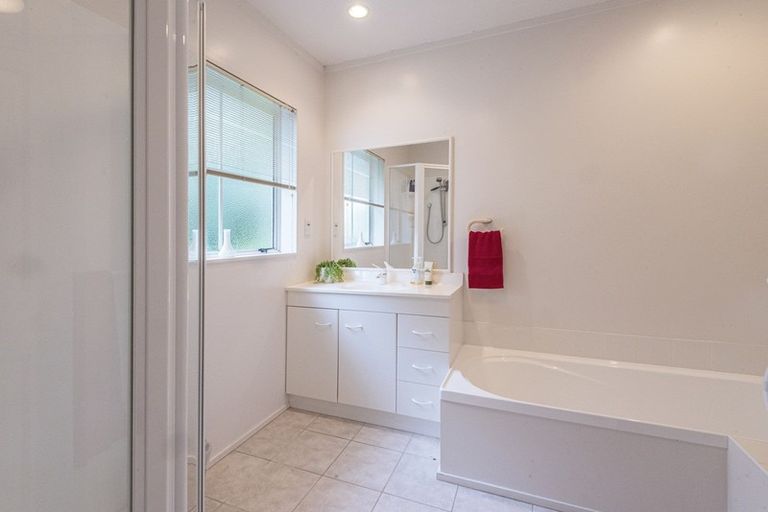 Photo of property in 4a Granfield Place, Te Kamo, Whangarei, 0112