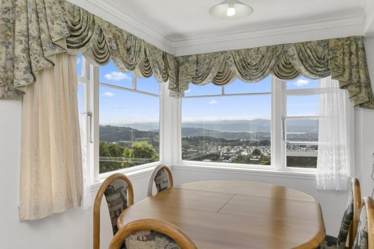 Photo of property in 57 Mills Road, Brooklyn, Wellington, 6021