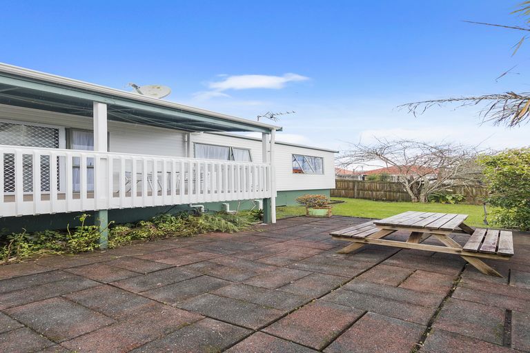 Photo of property in 1/62 Savoy Road, Glen Eden, Auckland, 0602