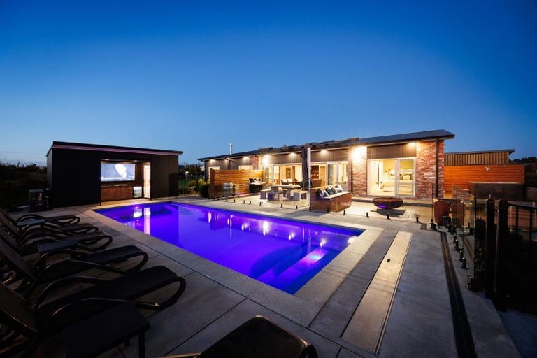 Photo of property in 9 Paterson Lane, Kelvin Grove, Palmerston North, 4470