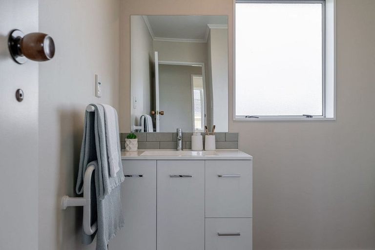 Photo of property in 49 Acacia Street, Kelvin Grove, Palmerston North, 4414