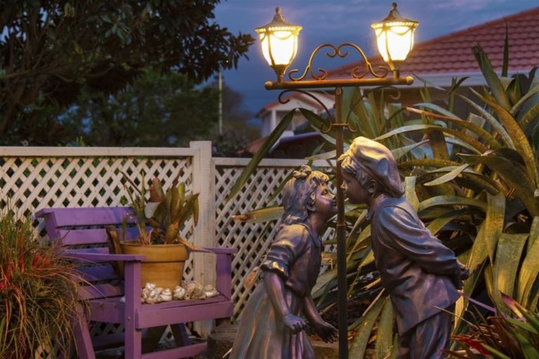 Photo of property in 1 Cloverlea Place, Pukekohe, 2120