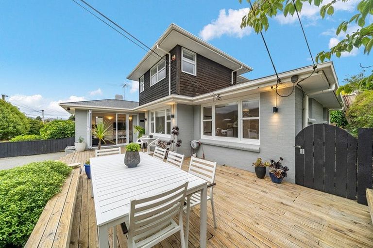 Photo of property in 18 Pempsey Street, Silverstream, Upper Hutt, 5019