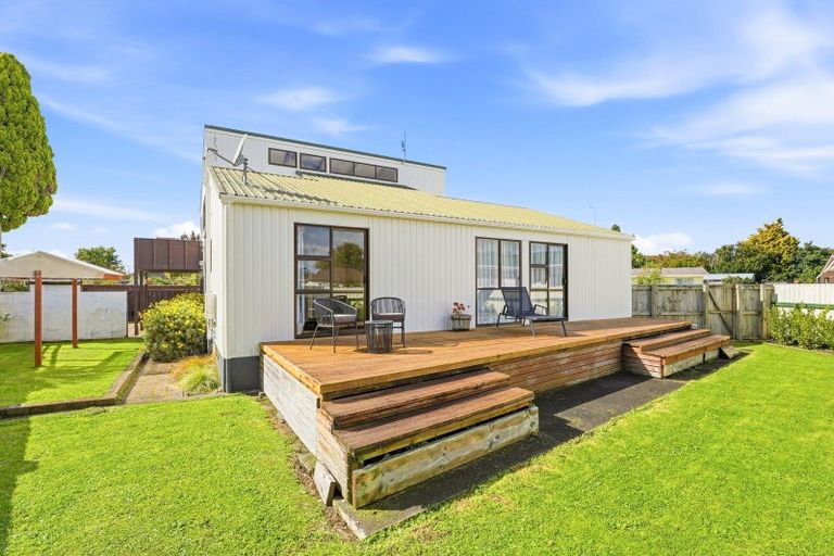 Photo of property in 8 Ash Place, Aramoho, Whanganui, 4500
