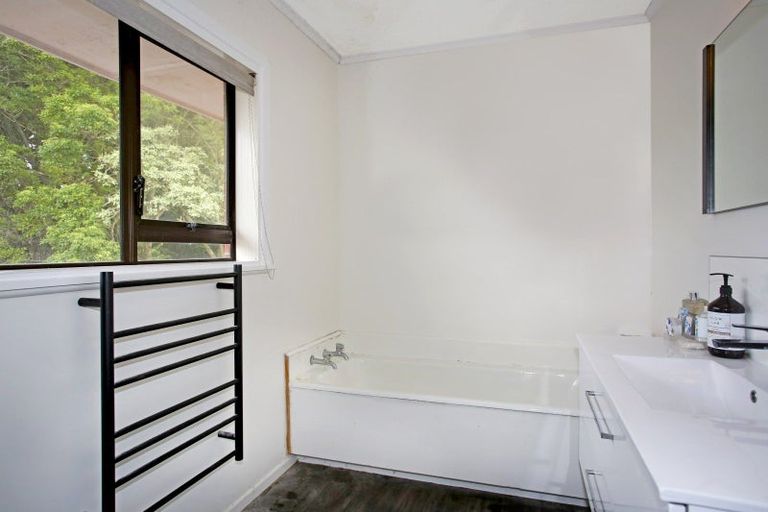 Photo of property in 2 Brough Road, Manurewa East, Auckland, 2102