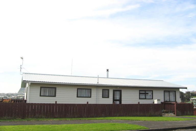 Photo of property in 23 Darwin Crescent, Spotswood, New Plymouth, 4310