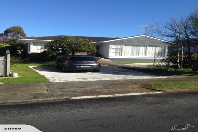 Photo of property in 37 Cascades Road, Pakuranga Heights, Auckland, 2010