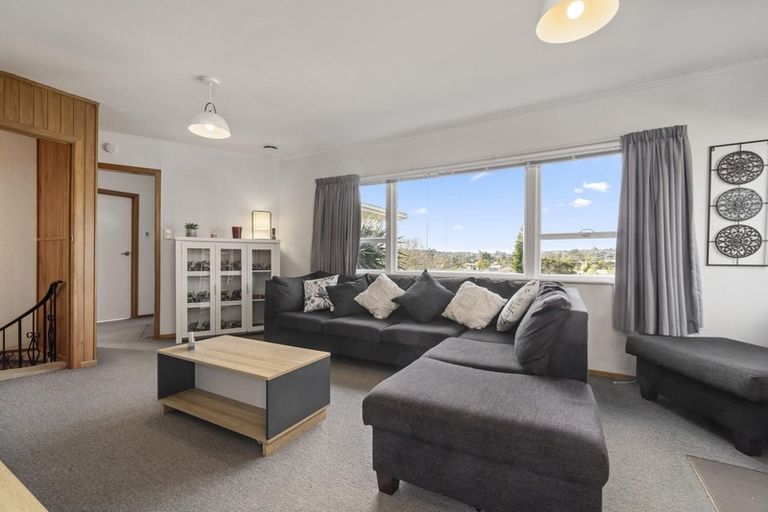 Photo of property in 19 Kashmir Road, Glen Eden, Auckland, 0602