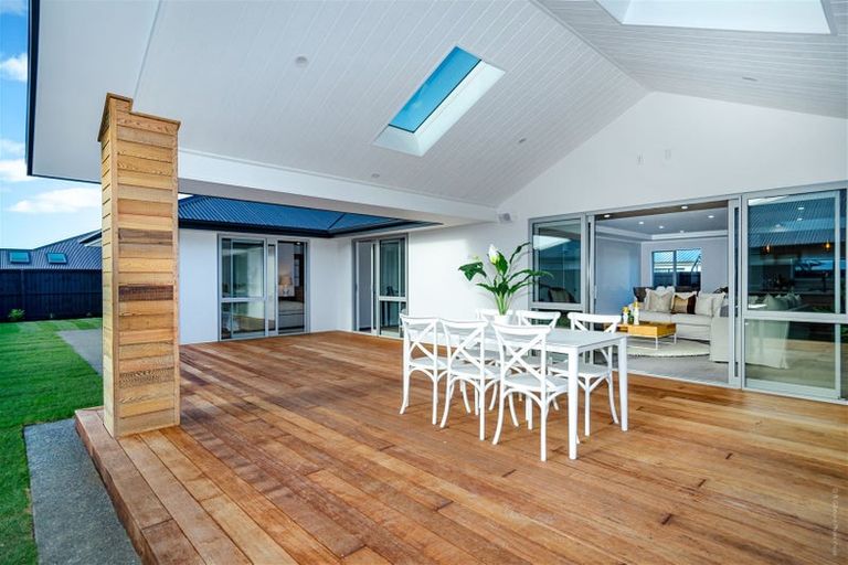 Photo of property in 5 Migratory Lane, Rolleston, 7615