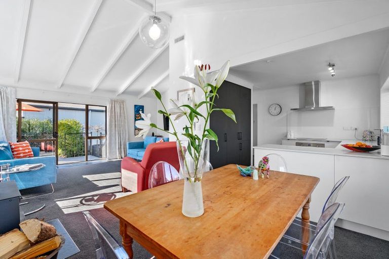 Photo of property in 147a Victoria Street, Cambridge, 3434