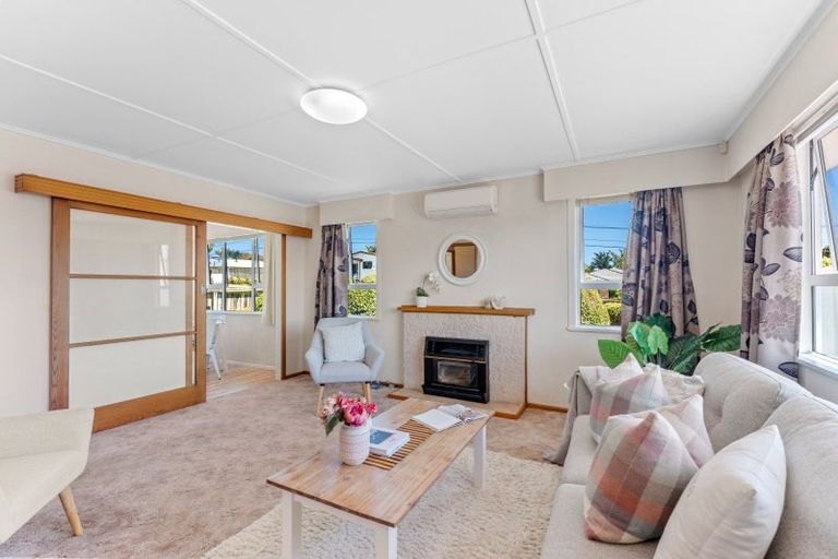 Photo of property in 10 Walton Road, Paraparaumu Beach, Paraparaumu, 5032