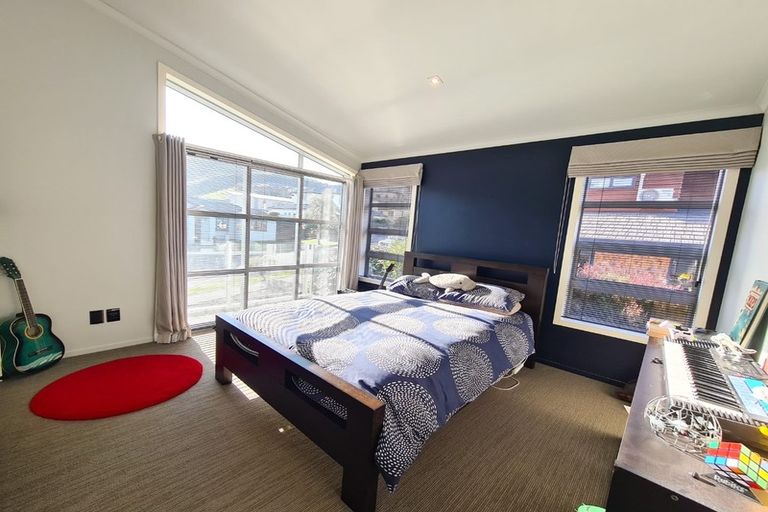 Photo of property in 74 Amesbury Drive, Churton Park, Wellington, 6037