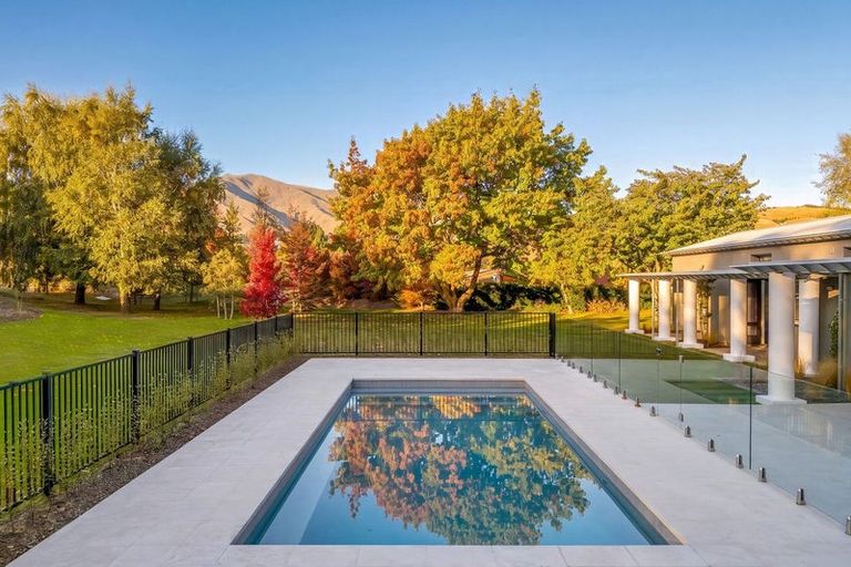Photo of property in 42 Central Park Avenue, Lake Hayes, Queenstown, 9371