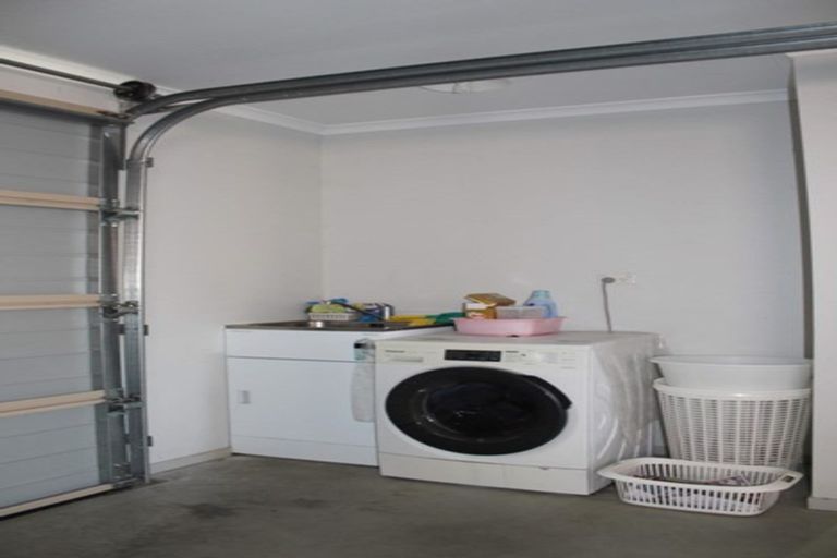 Photo of property in 169f Colwill Road, Massey, Auckland, 0614