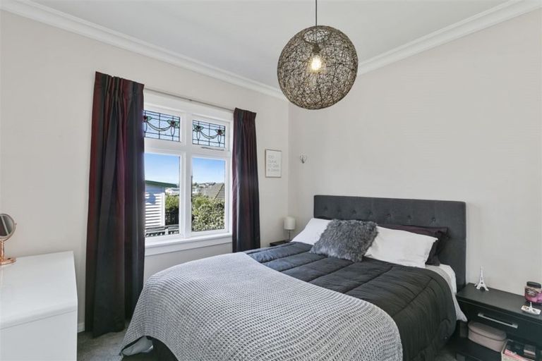 Photo of property in 16 Ranui Crescent, Khandallah, Wellington, 6035