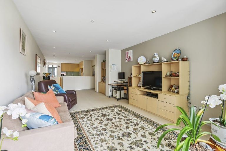 Photo of property in Sanctum Apartments, 26/10b Ebor Street, Te Aro, Wellington, 6011