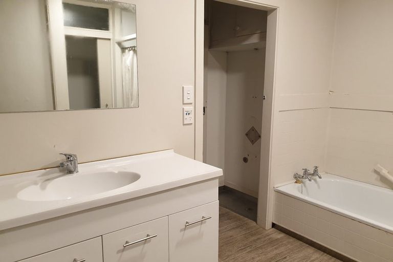 Photo of property in 28 Wharenui Road, Upper Riccarton, Christchurch, 8041