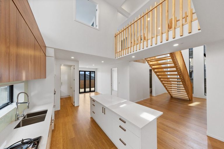 Photo of property in 75 Drumbuoy Drive, Flat Bush, Auckland, 2019